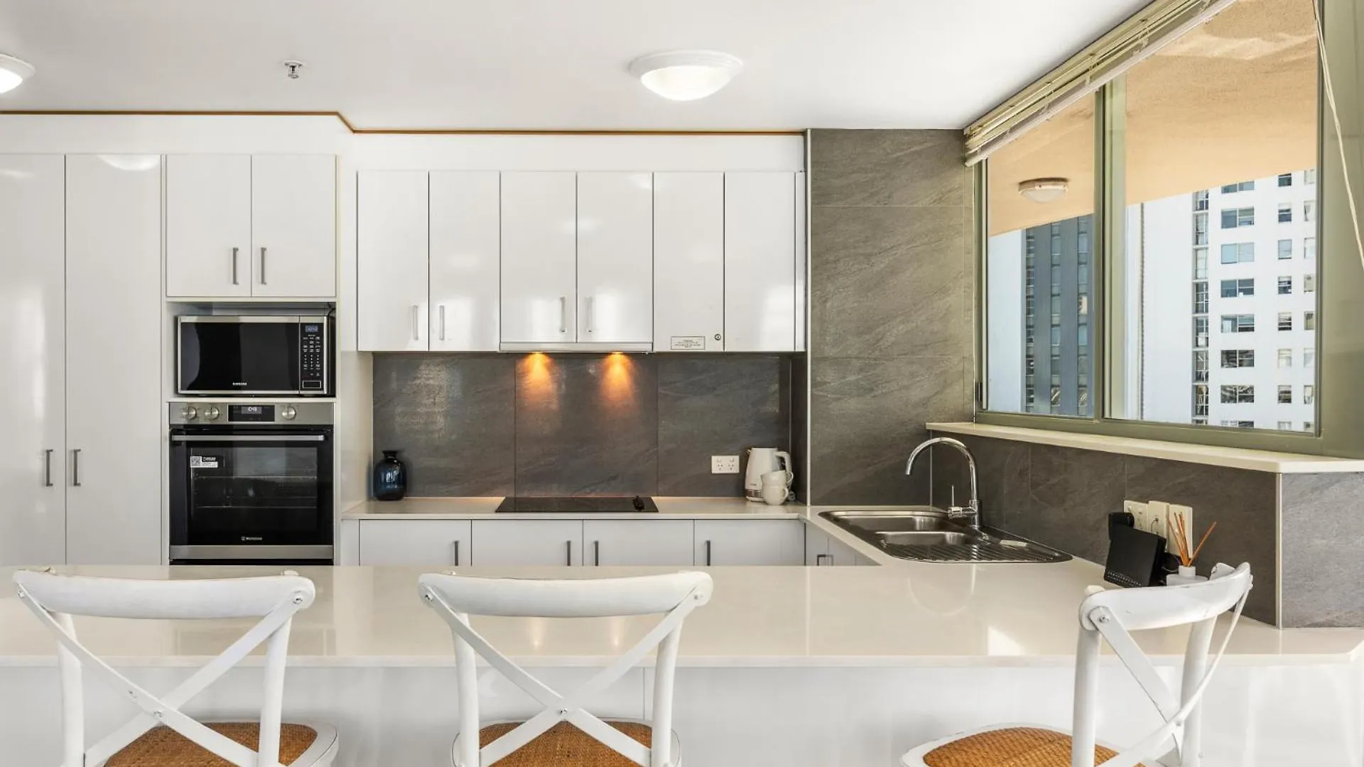 Holiday Holiday Sun City Apartments Gold Coast 4*,  Australia