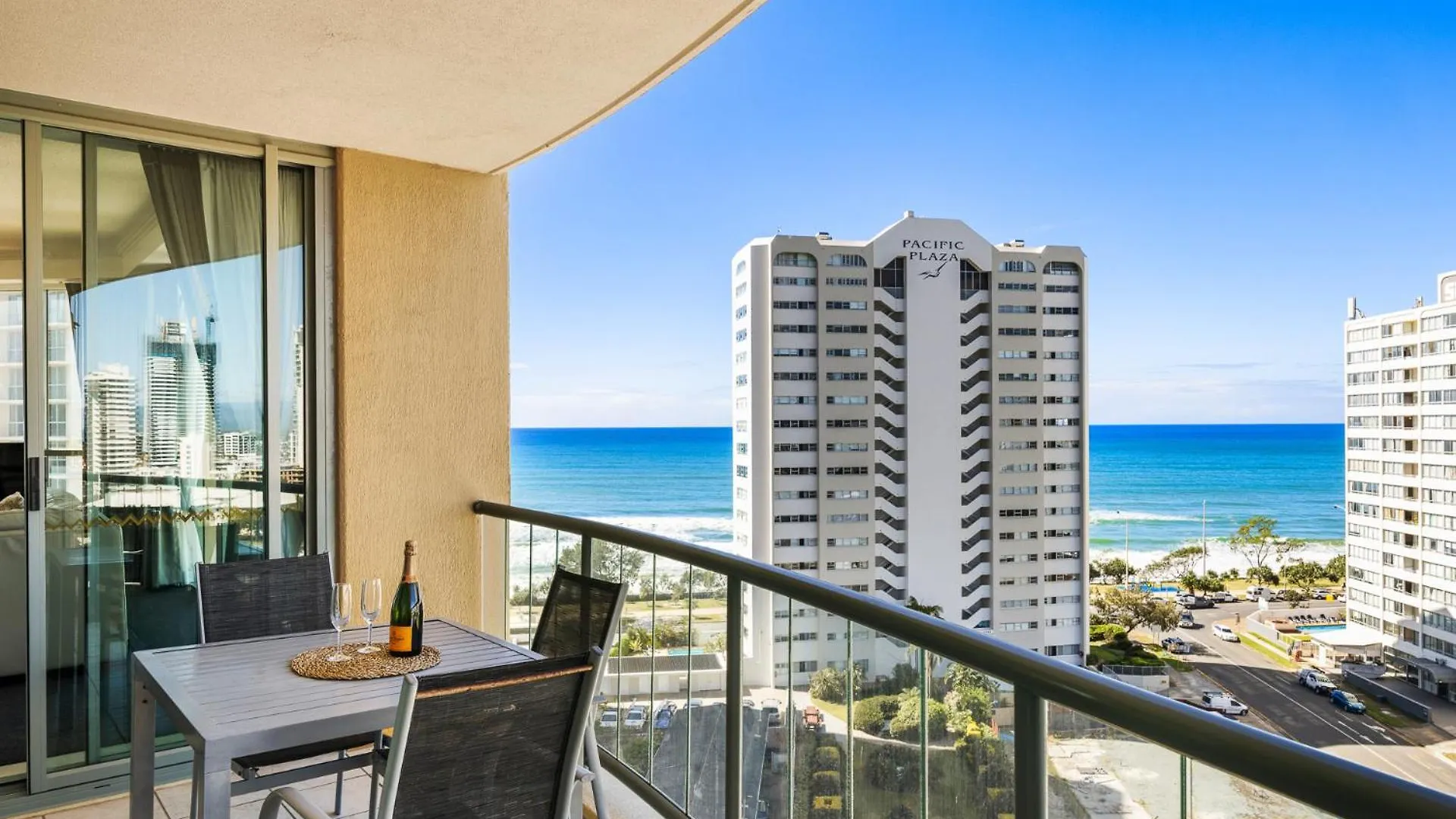 Holiday Holiday Sun City Apartments Gold Coast 4*,  Austrália